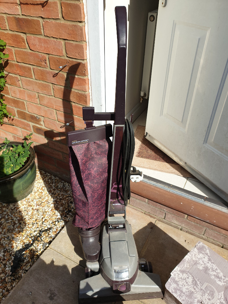 Kirby G5 vacuum cleaner and carpet 